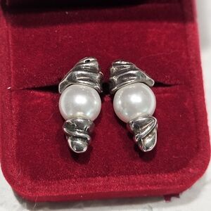 UNO de 50 Silver and White Pearl Earrings.
